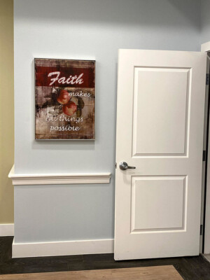 professional art installation, picture hanging, dallas, fort worth, austin, houston, san antonio